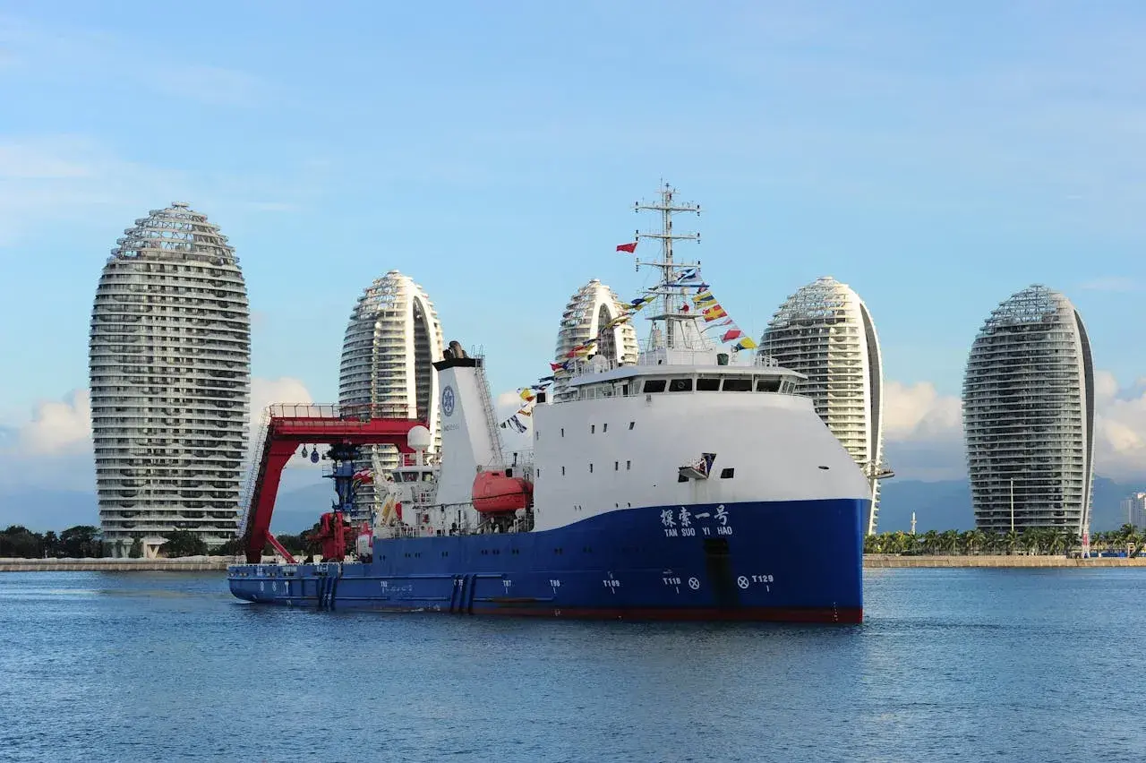 Strategic guide to Hainan WFOE architectures, simplified setup, and tax benefits for foreign investors in China.